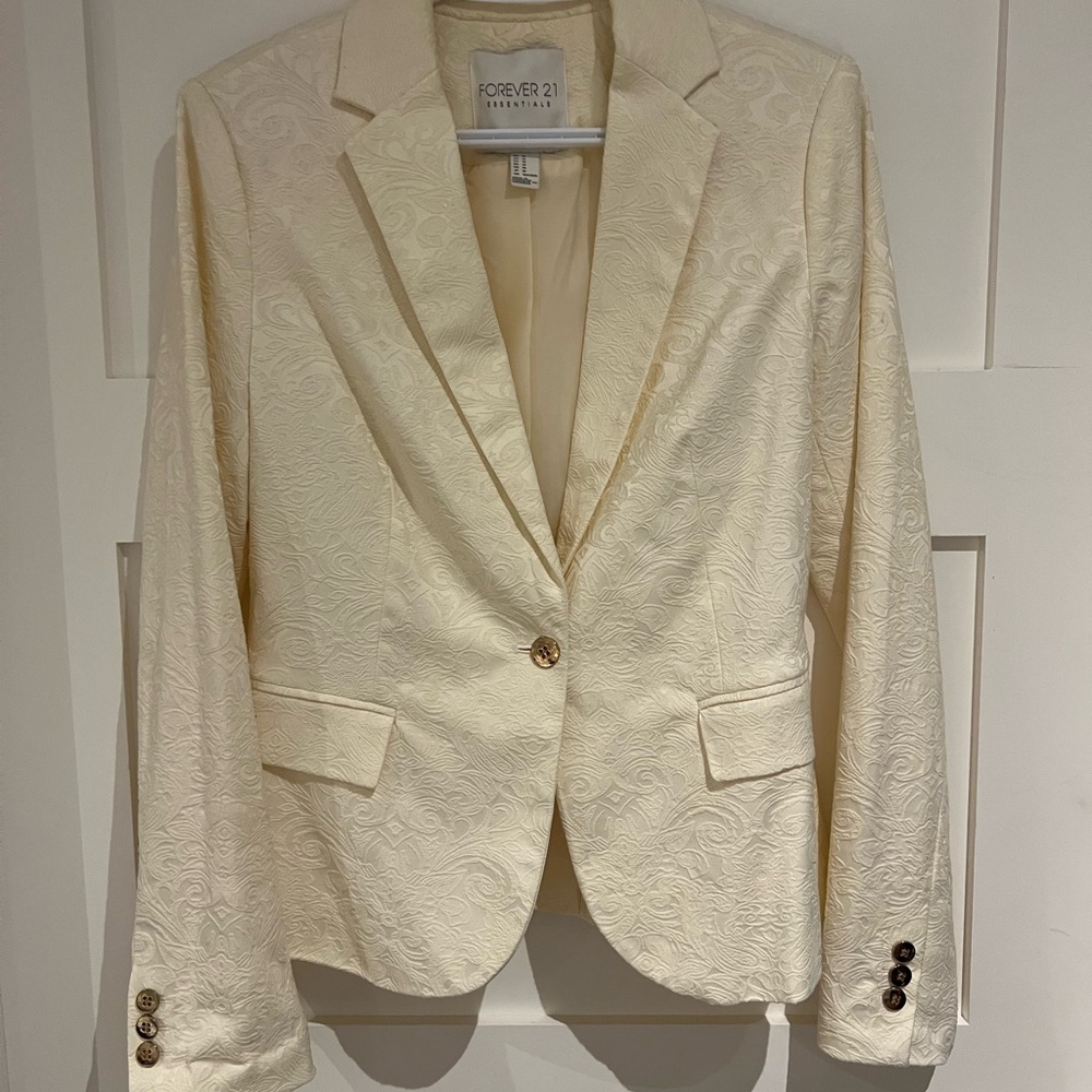 Forever 21 Women's Elegant Cream Textured Blazer